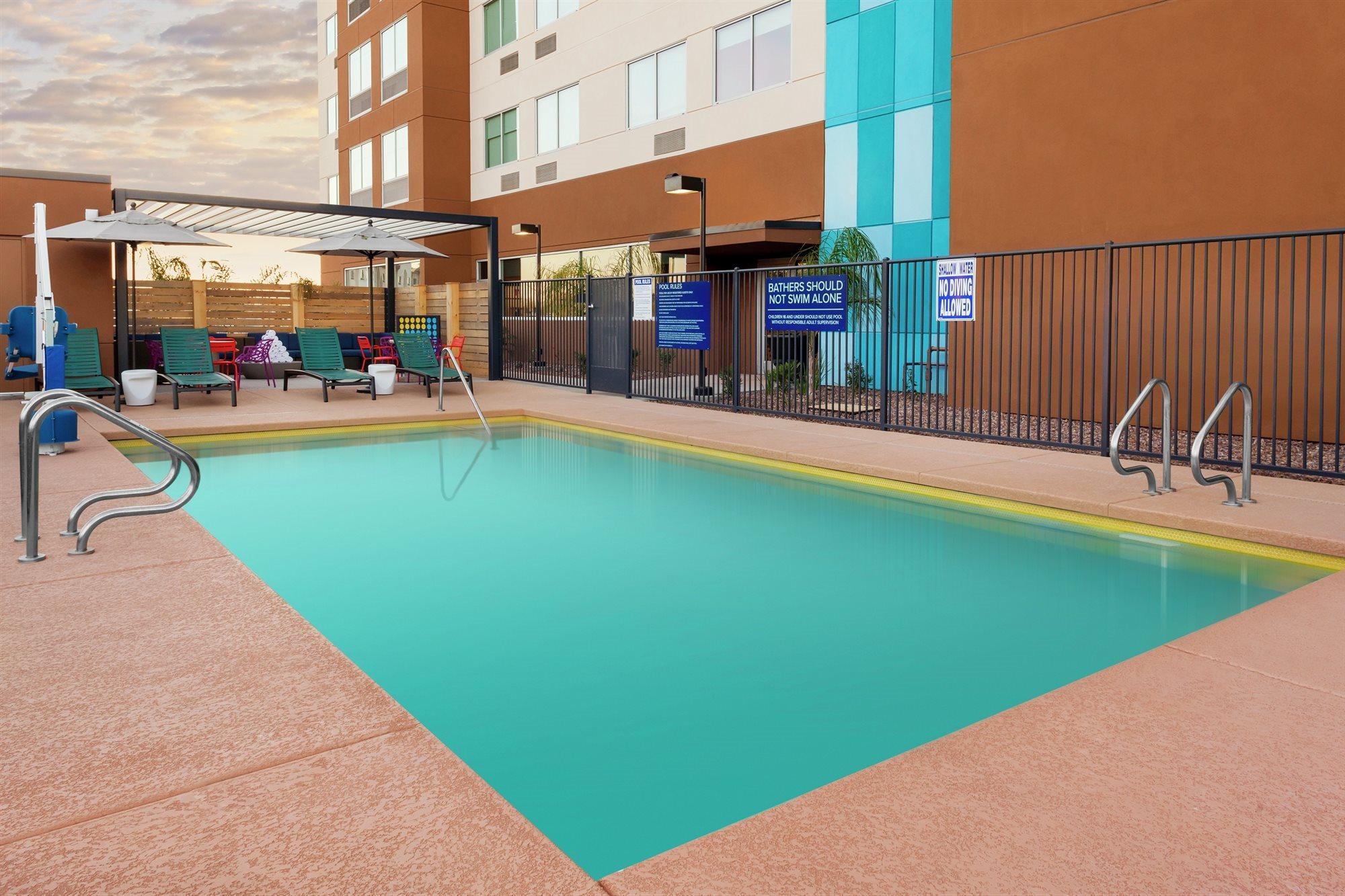 Hotel Tru By Hilton Gilbert Esterno foto